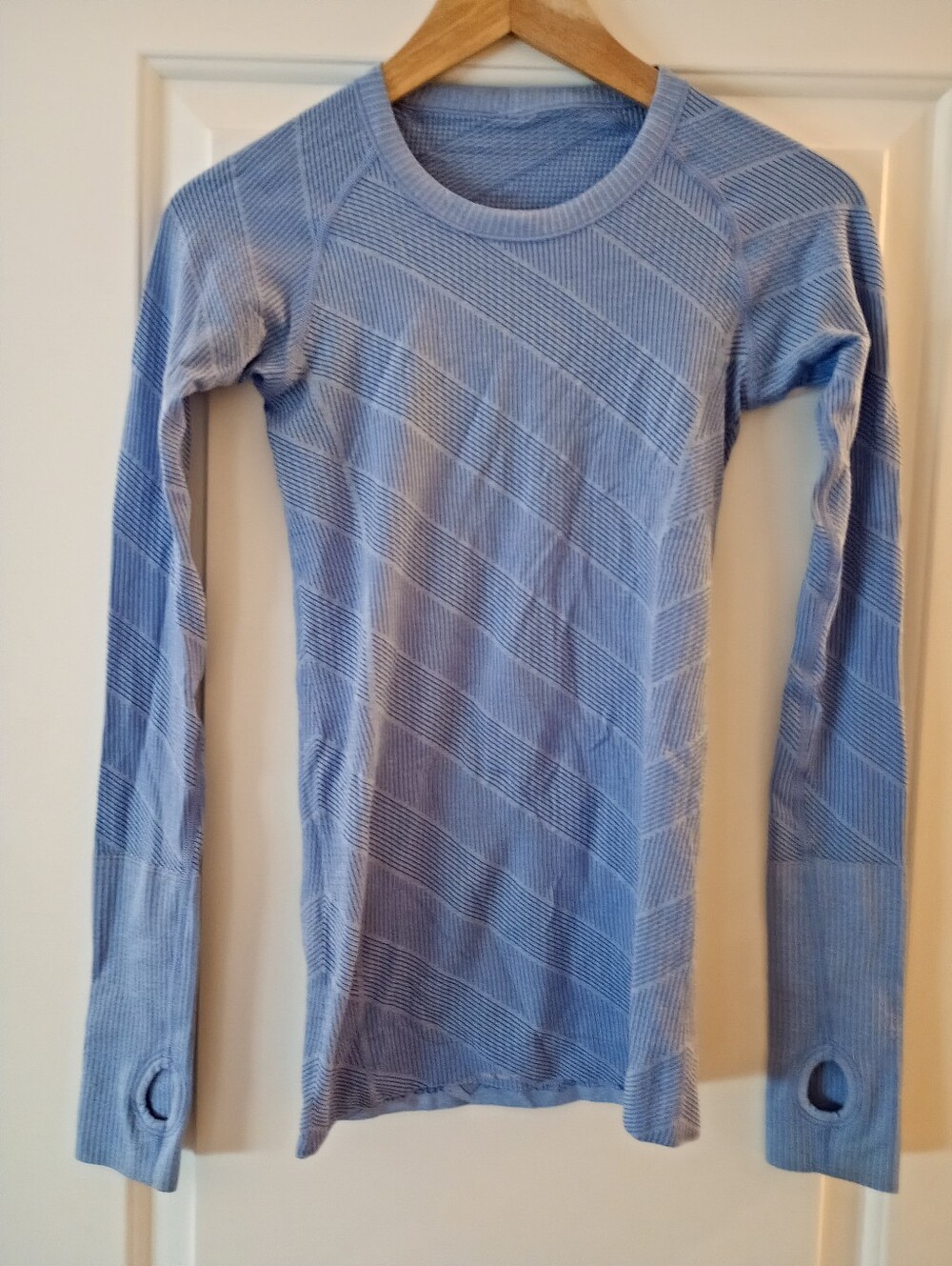 lululemon athletica Light Blue/Periwinkle Seamless Long Sleeve Fitted Top (2)